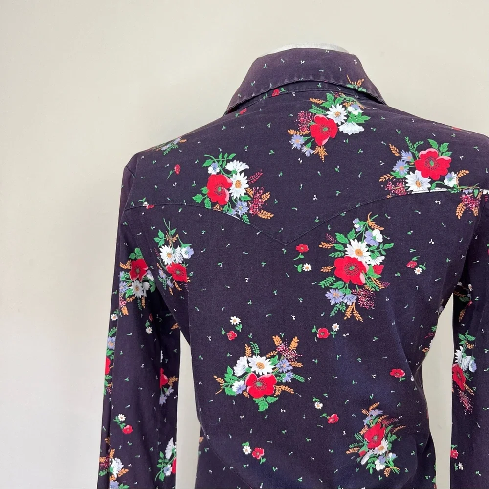 vintage 1950s western shirt black pearl snaps floral print dagger collar hippie - Picture 9 of 14